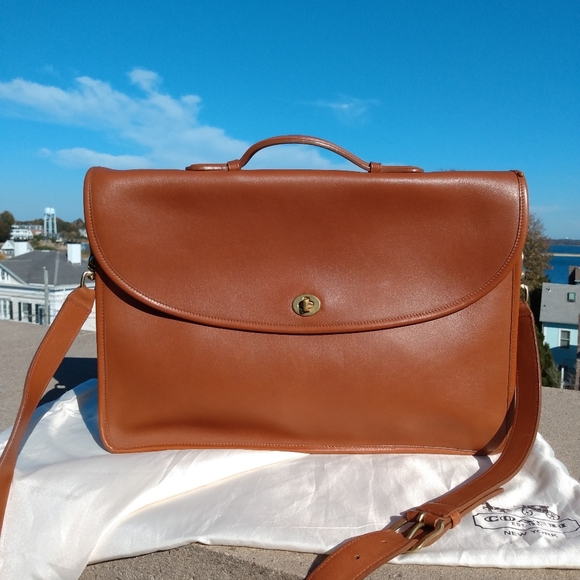 Coach Other - Vintage Coach Lexington Brief Messenger